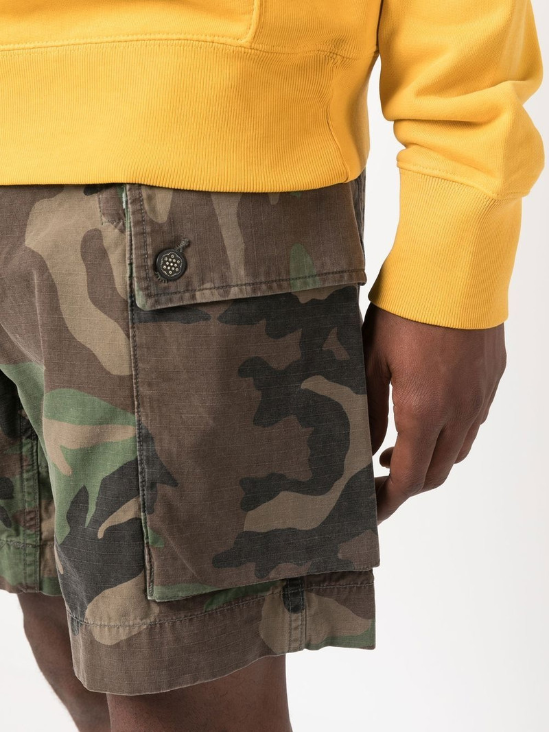 camouflage print chino shorts 5