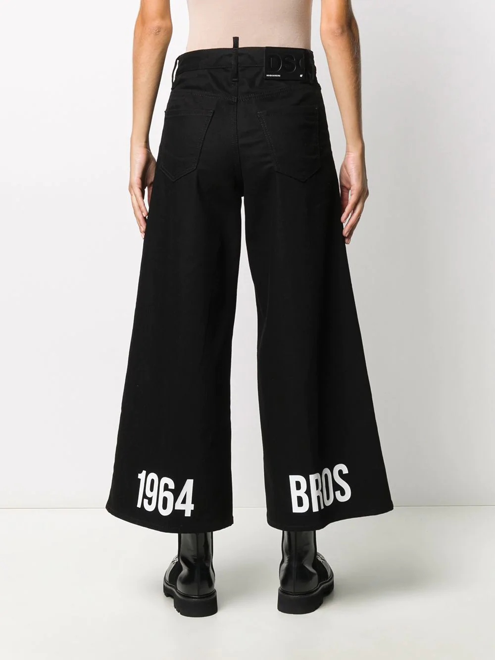 graphic-print detail cropped trousers - 4