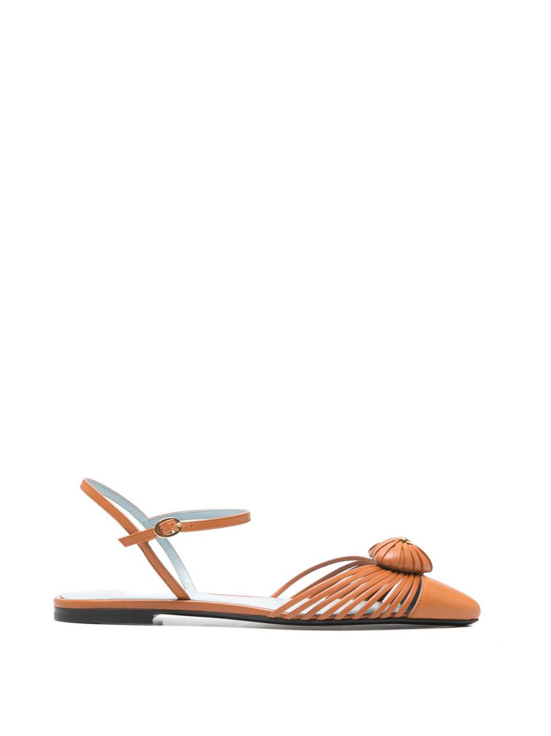 heart-detail strap sandals 1