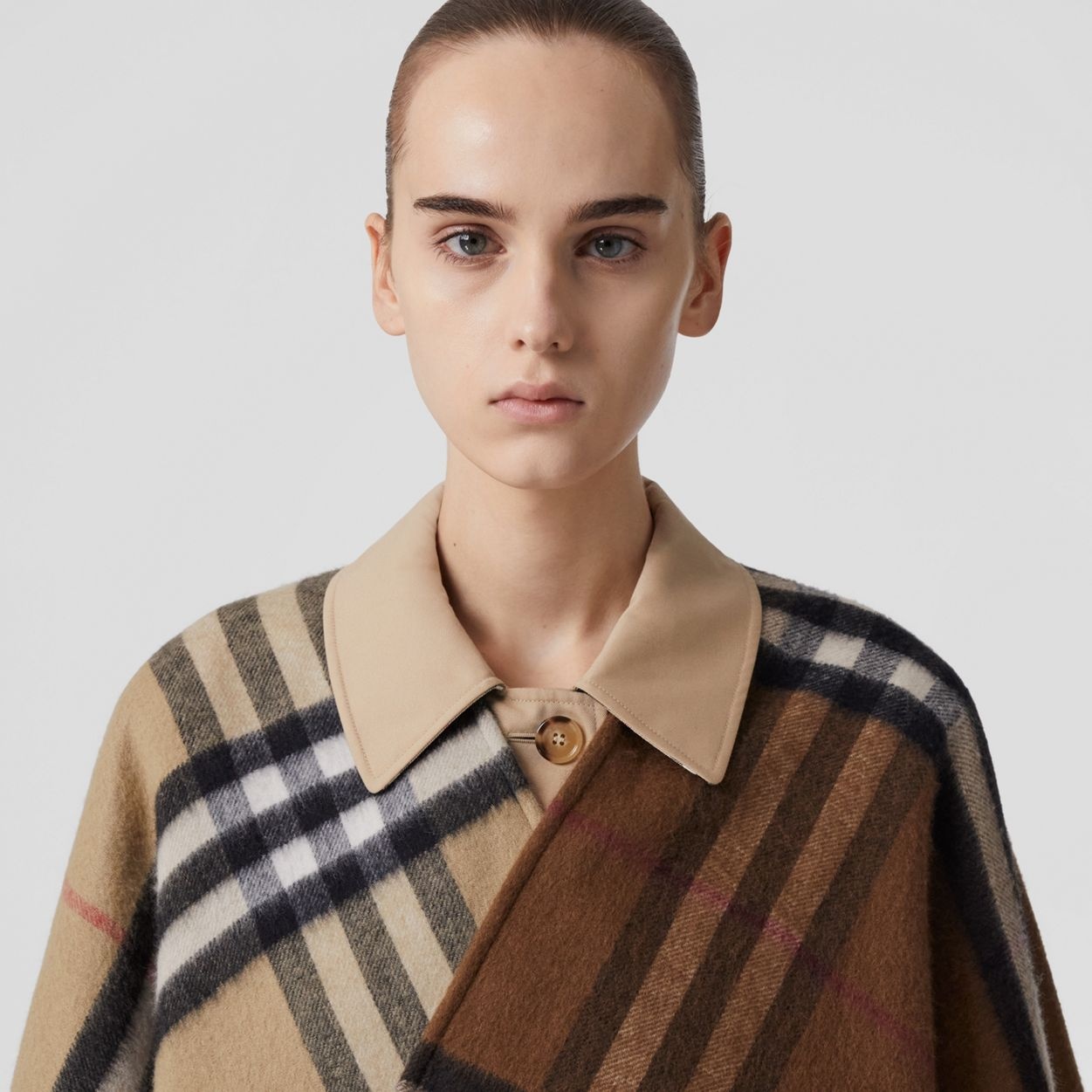 Contrast Check Wool Cashmere Cape - 3