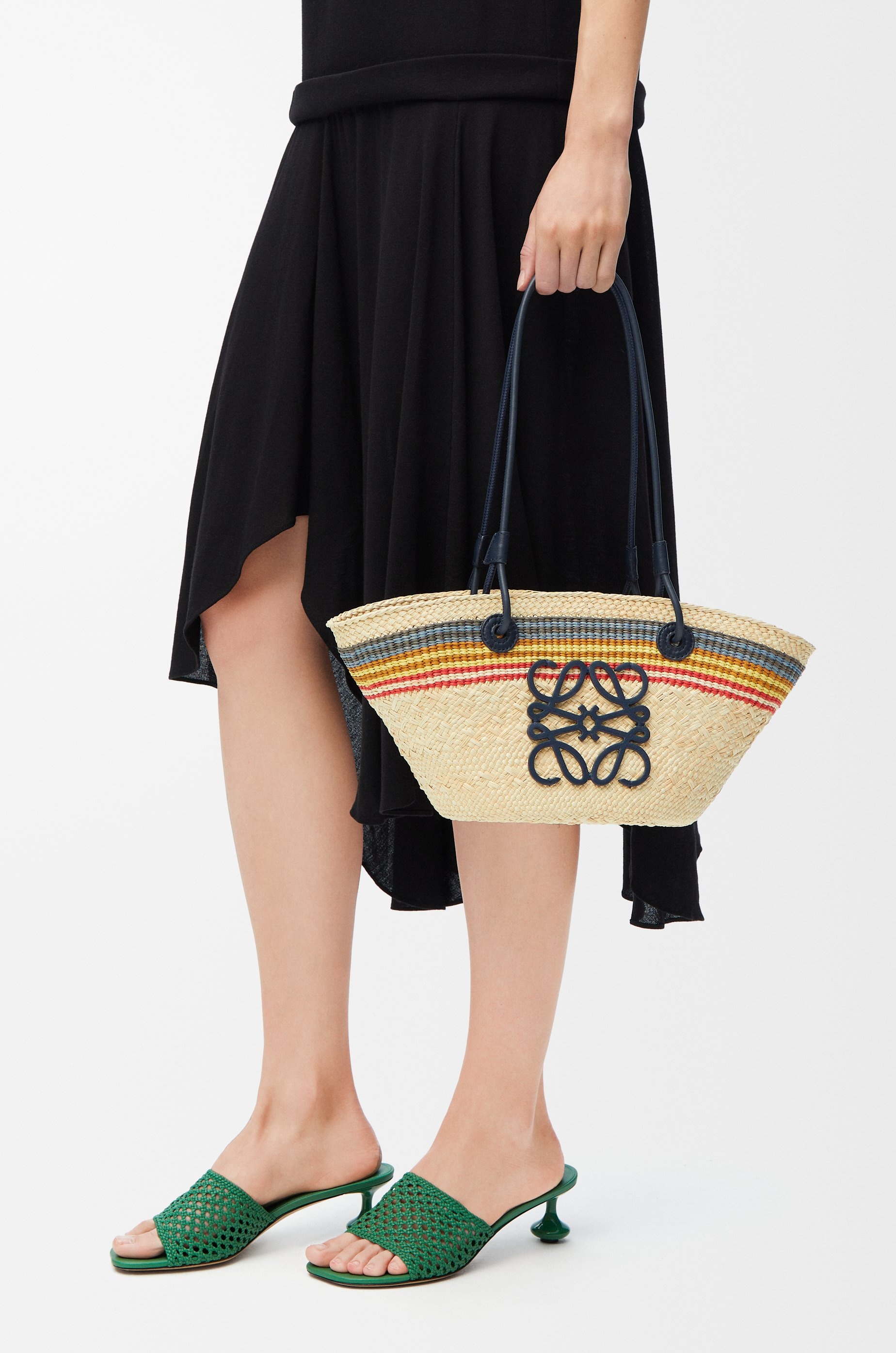 Small Anagram basket in iraca palm and calfskin - 2