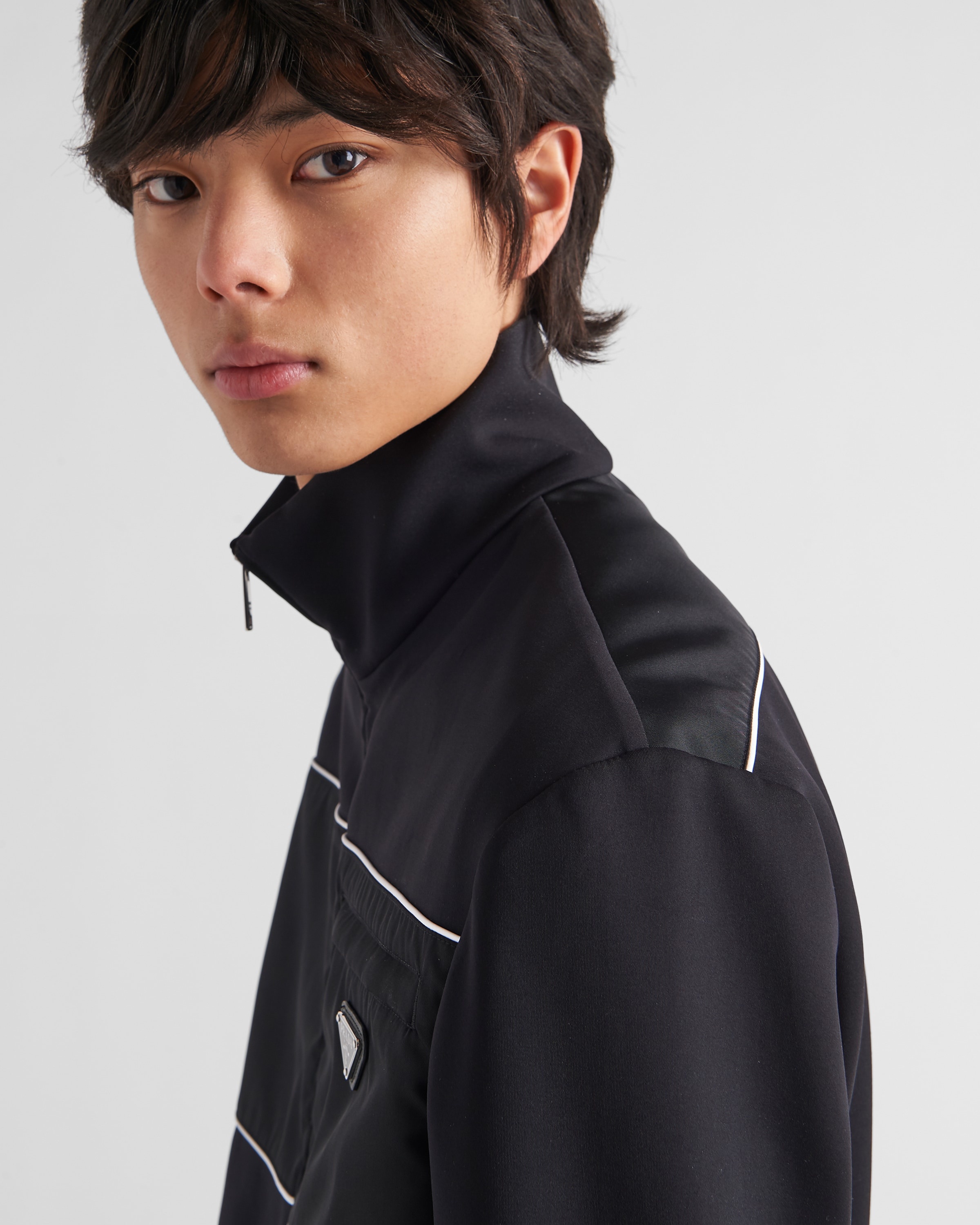 Sweatshirt with Re-Nylon details - 3