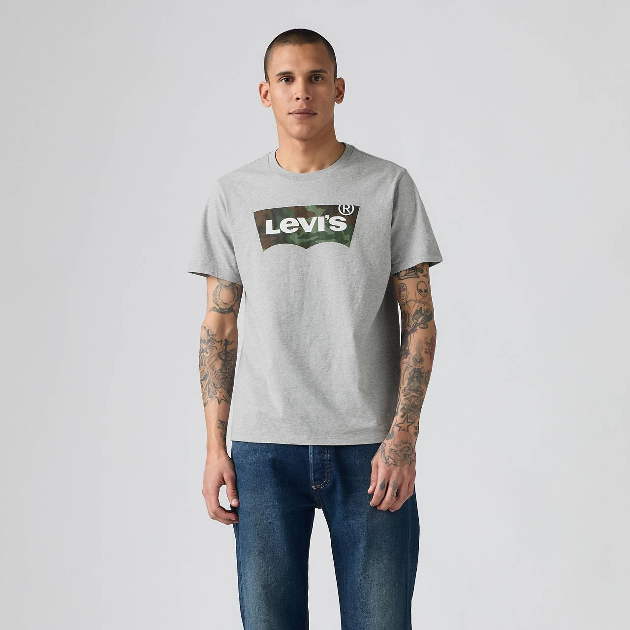 CLASSIC GRAPHIC T-SHIRT - 2