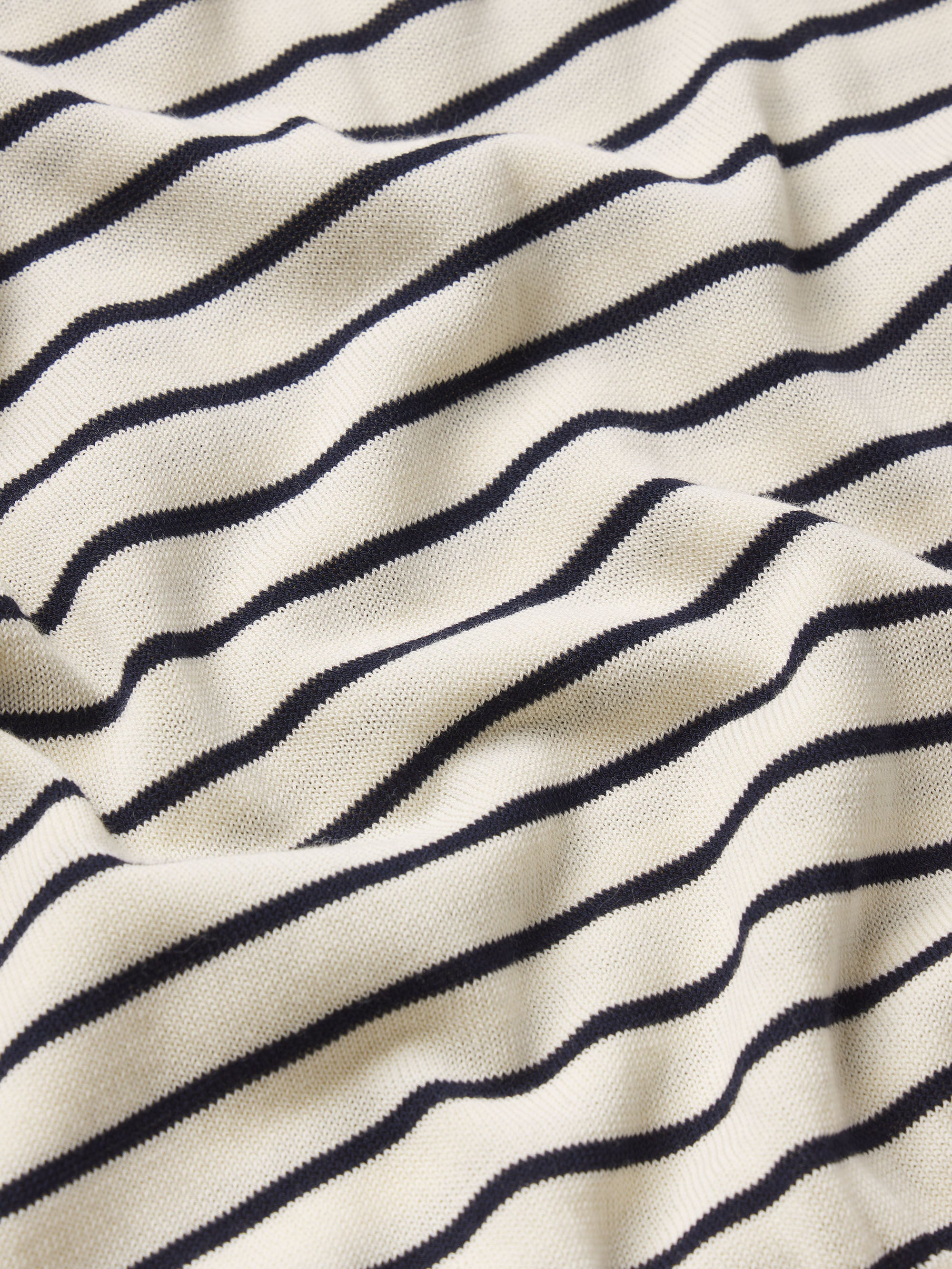 The Keyhole Polo in Cream Multi - 7