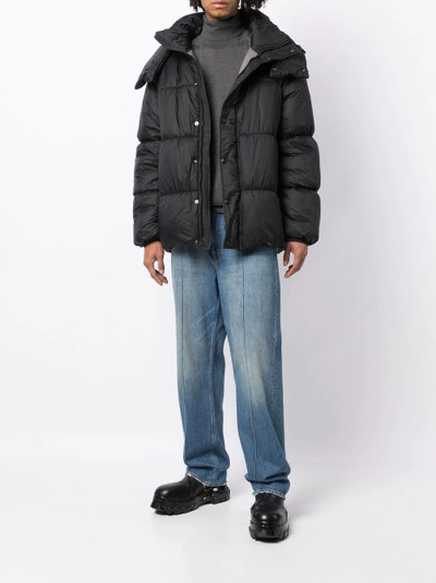 N°21 logo-patch hooded puffer jacket outlook