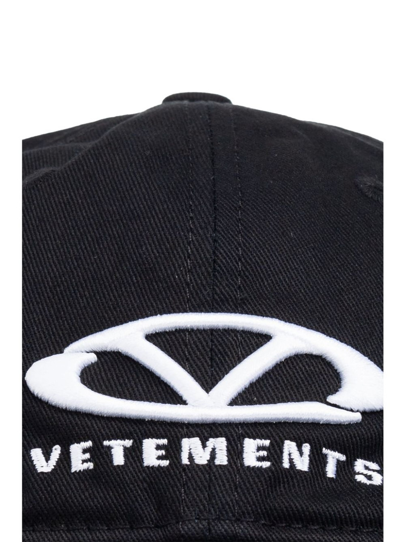 logo-embroidered cap 4