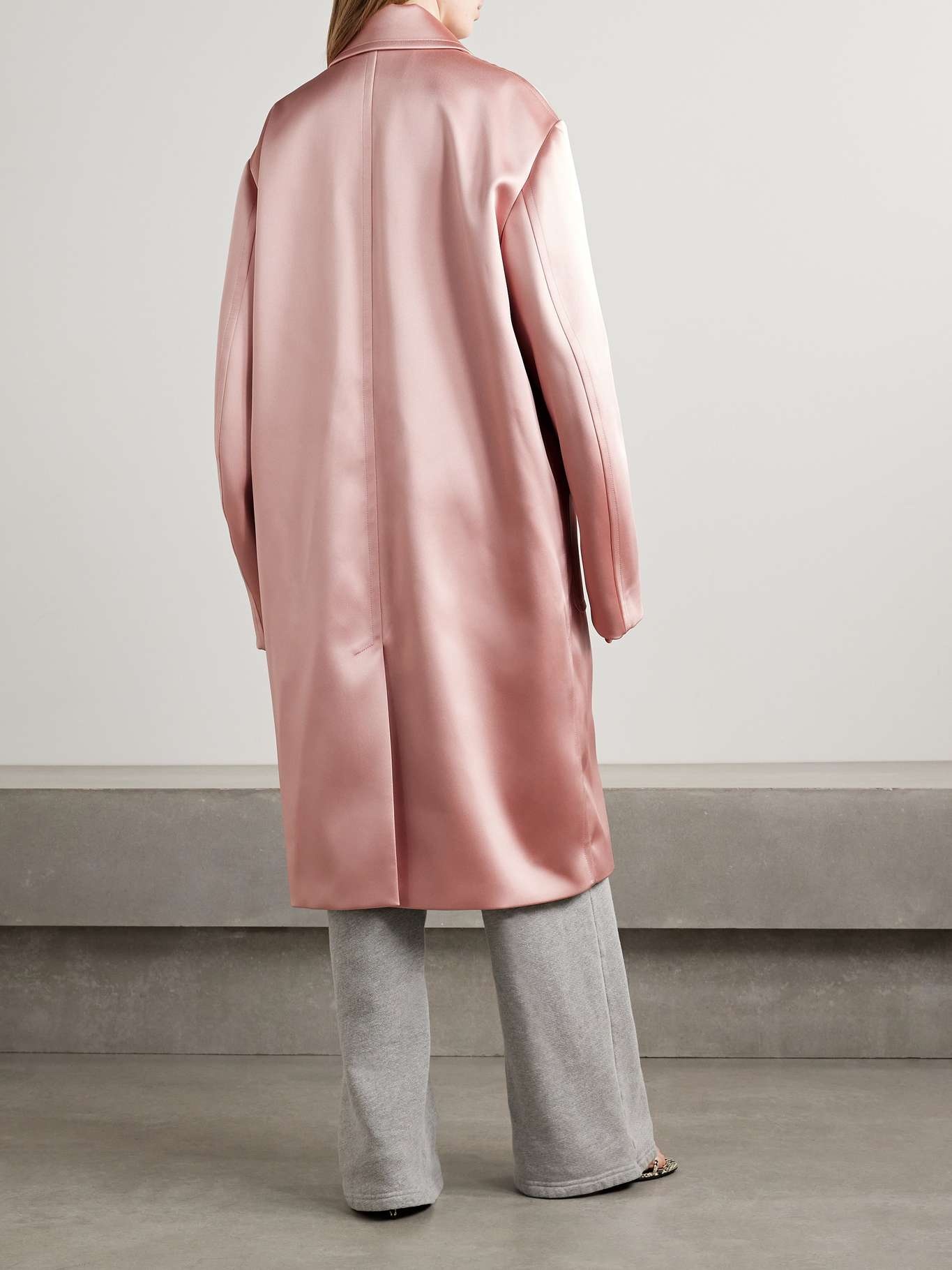 【関税込み】Dries Van Noten ピンク ジャカード コート Dries Van Noten Oversized mikado coat Pink | netaporter