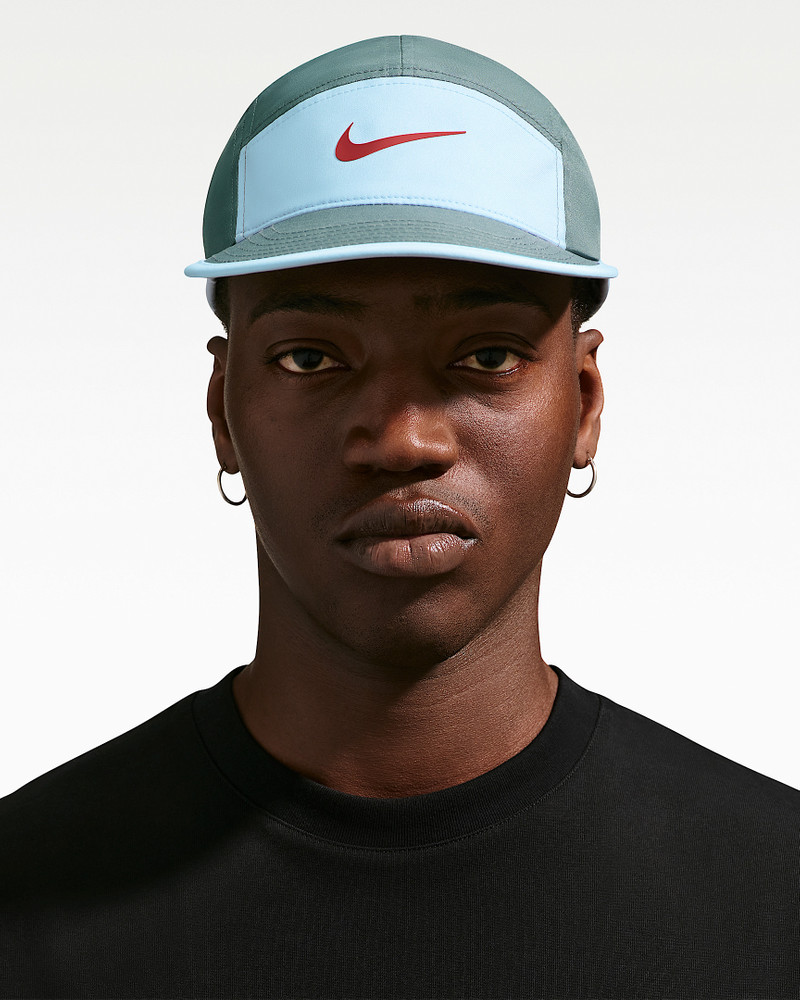 Nike Fly Dri-FIT Unstructured Swoosh Cap 1