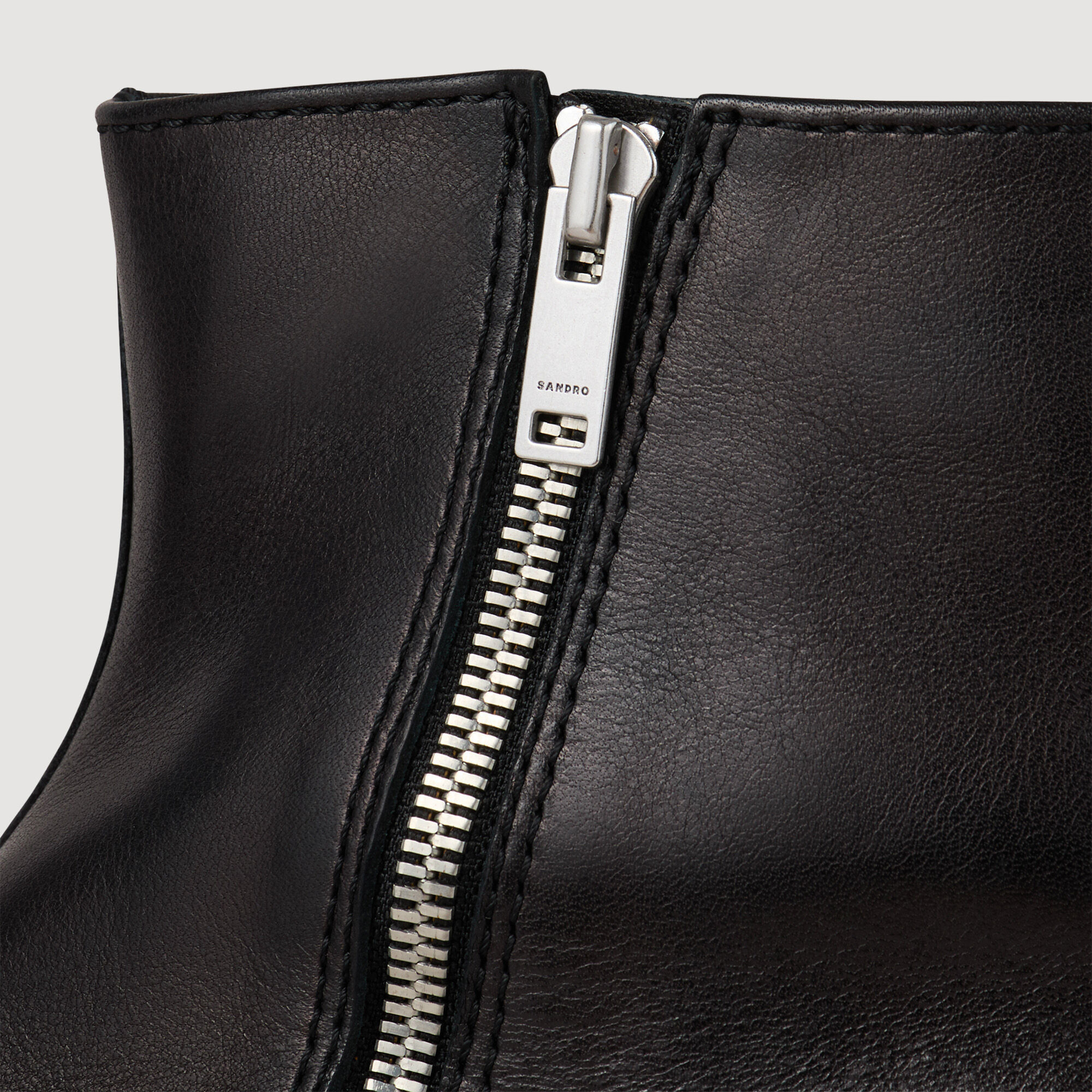ZIPPED LEATHER ANKLE BOOTS - 5