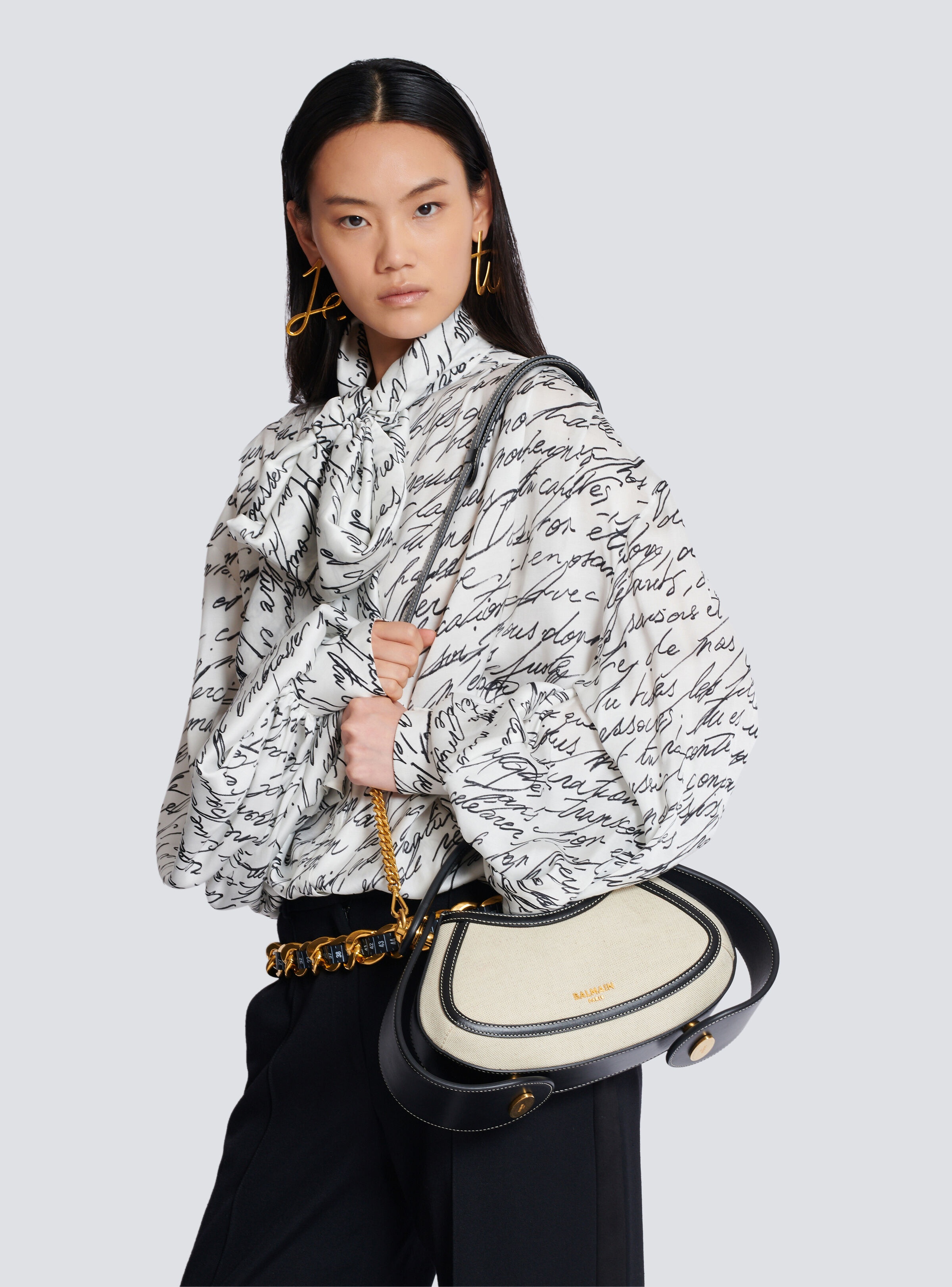Medium Jolie Madame bag in canvas and leather - 8