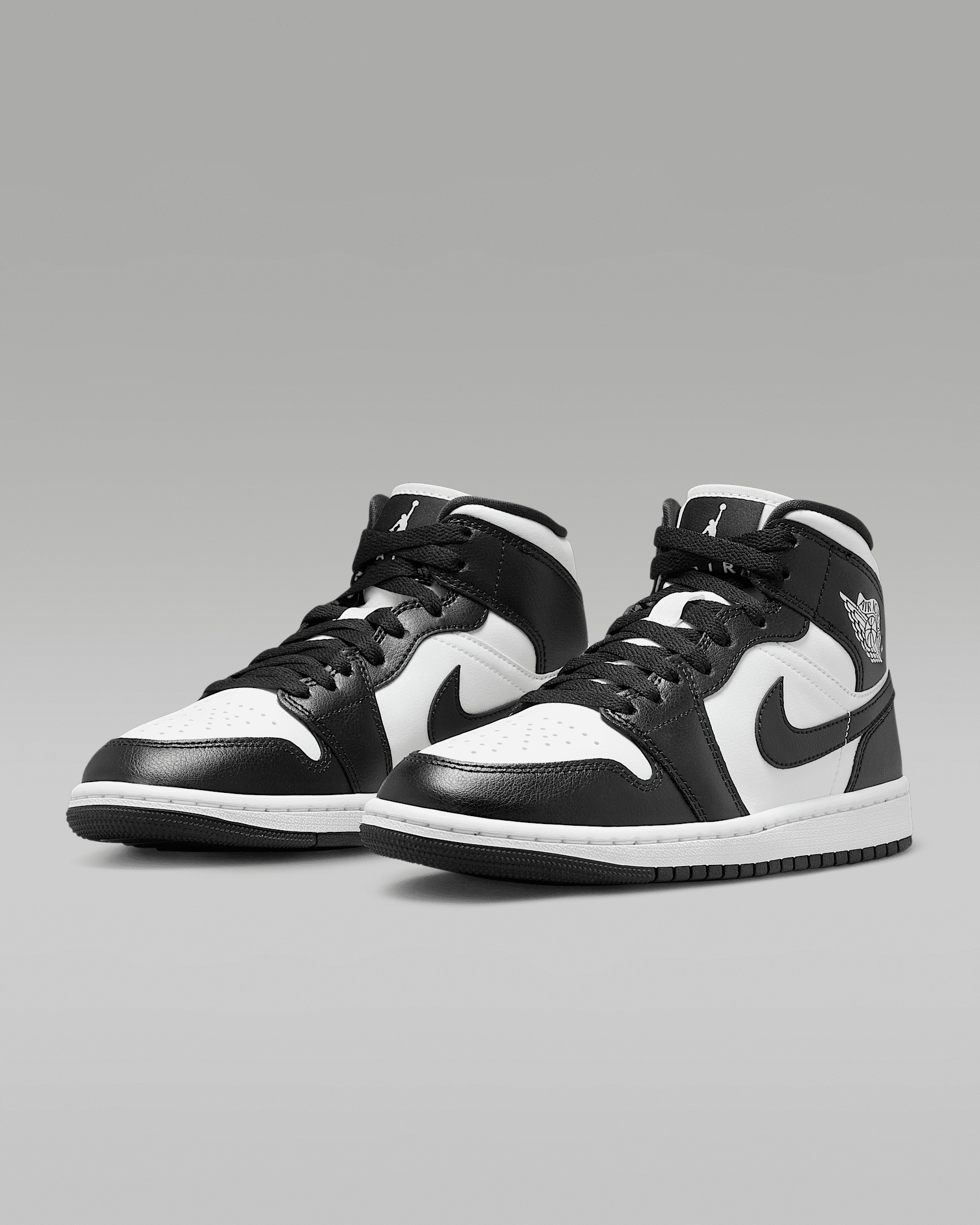 Air Jordan 1 Mid Women's Shoes - 5