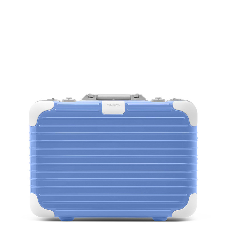 Holiday Hand-Carry Case 1