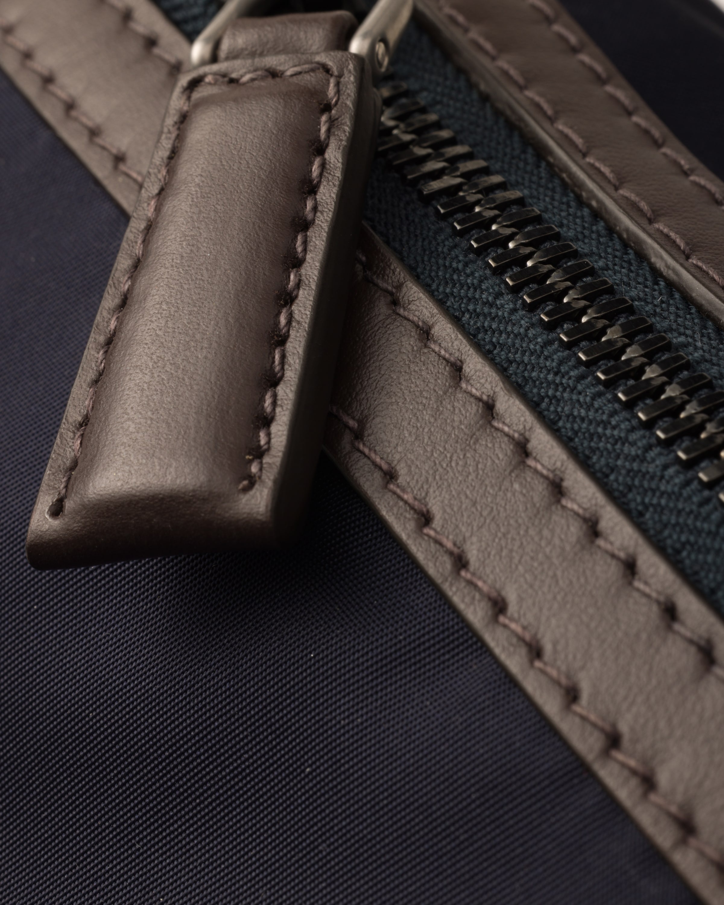 Re-Nylon and leather shoulder bag - 7