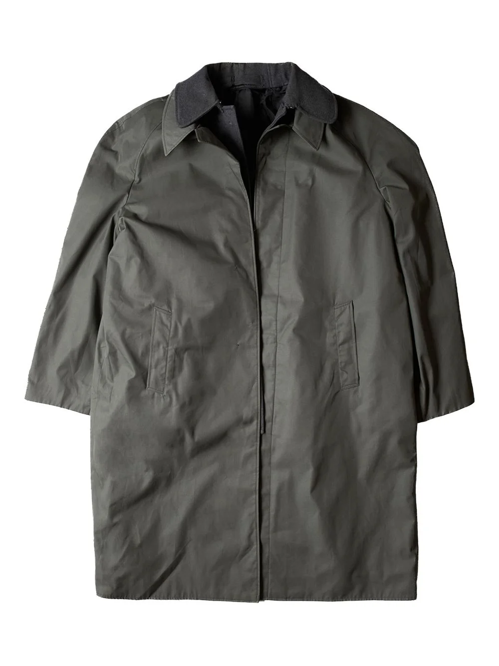 cut out-detail coat - 1