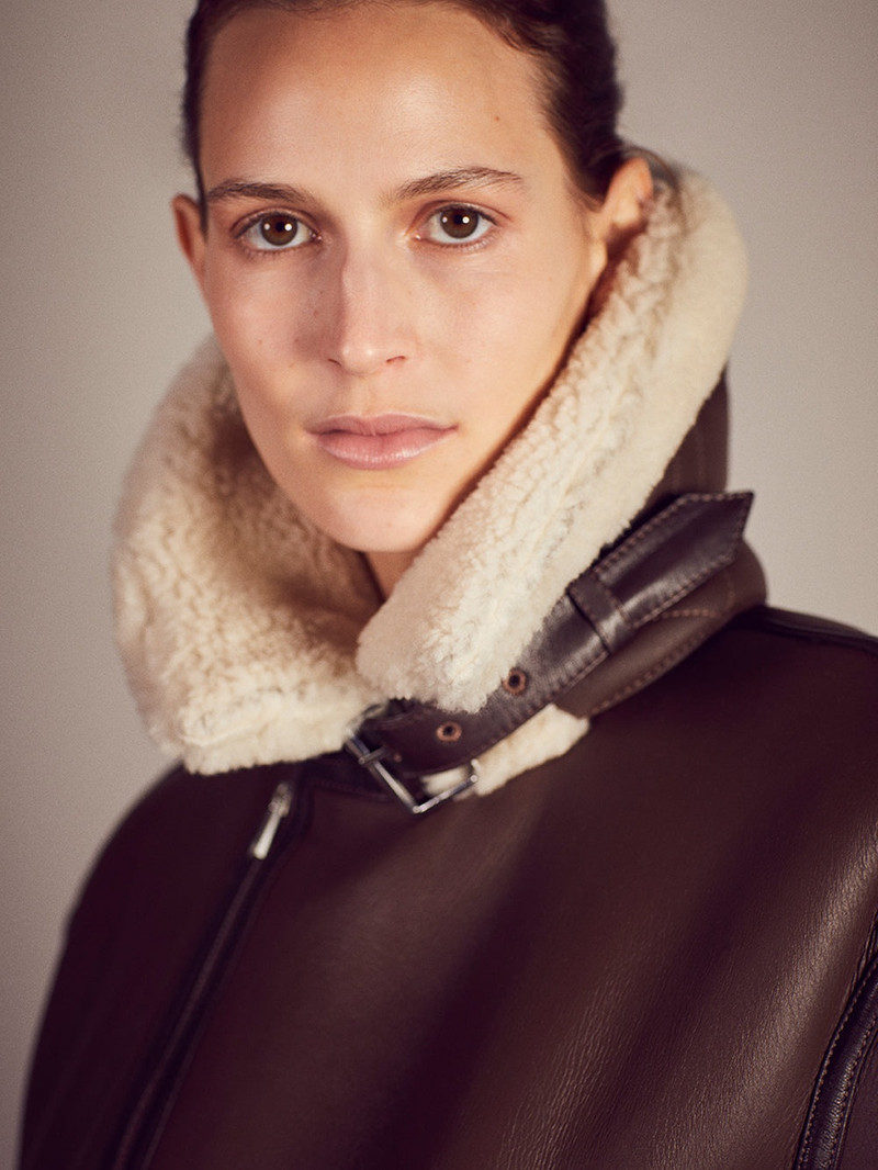 FRAME Boxy Shearling Jacket in Chocolate Brown outlook