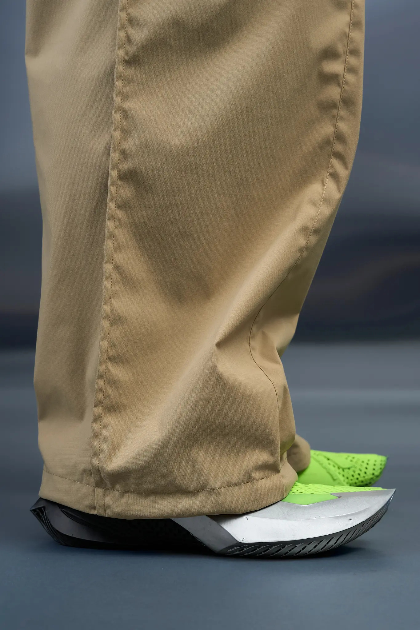 P45A-E Encapsulated Nylon Single Pleat Cargo Trouser Khaki - 23