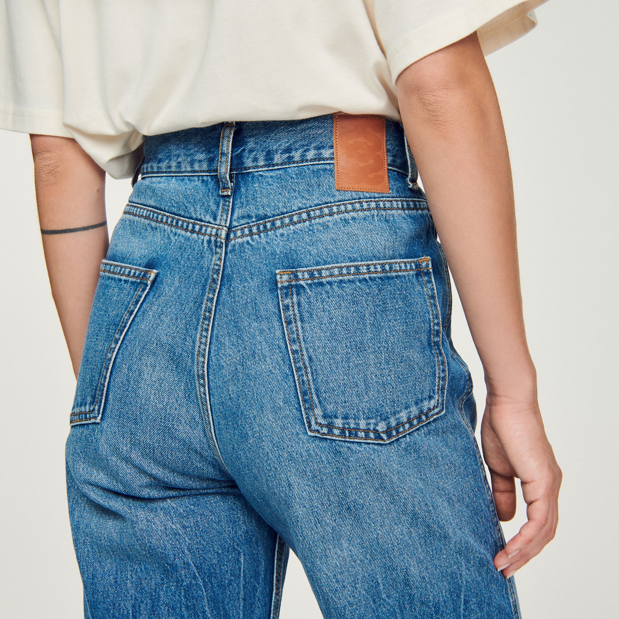 Faded straight-leg jeans - 4