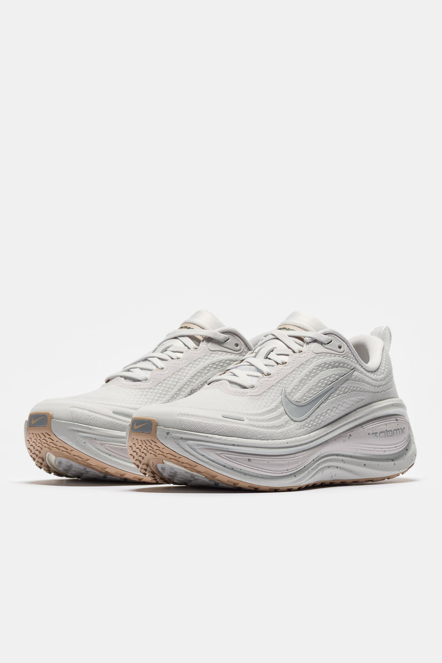 Vomero Plus Sneaker in Vast Grey/Wolf Grey/Off White/Hemp - 2