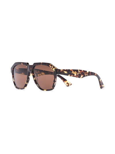 Bottega Veneta geometric tortoiseshell-effect sunglasses outlook