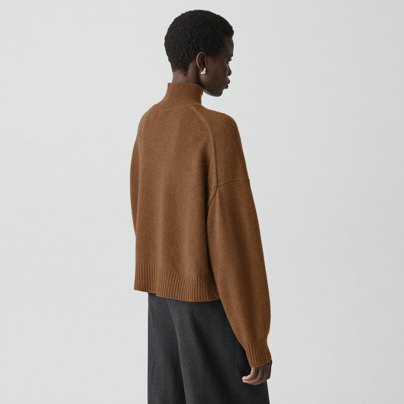Cropped Turtleneck in Cashmere 4