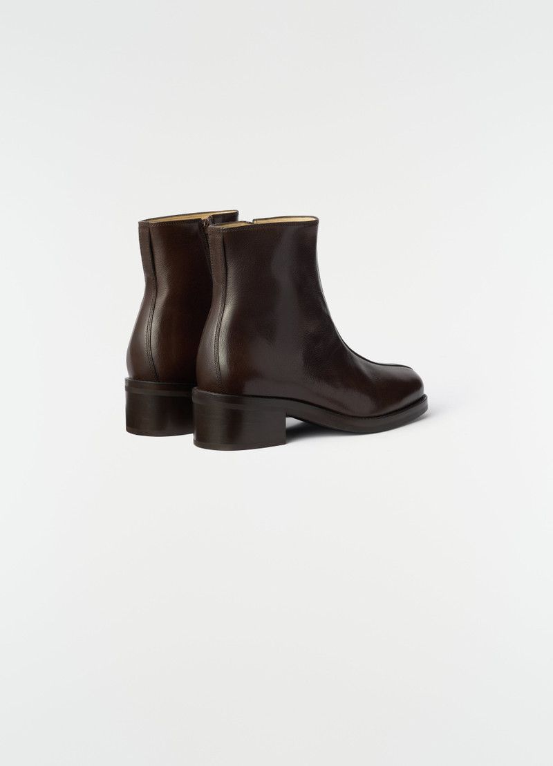 PIPED ANKLE BOOTS IN SHINY BUFFALO LEATHER 3