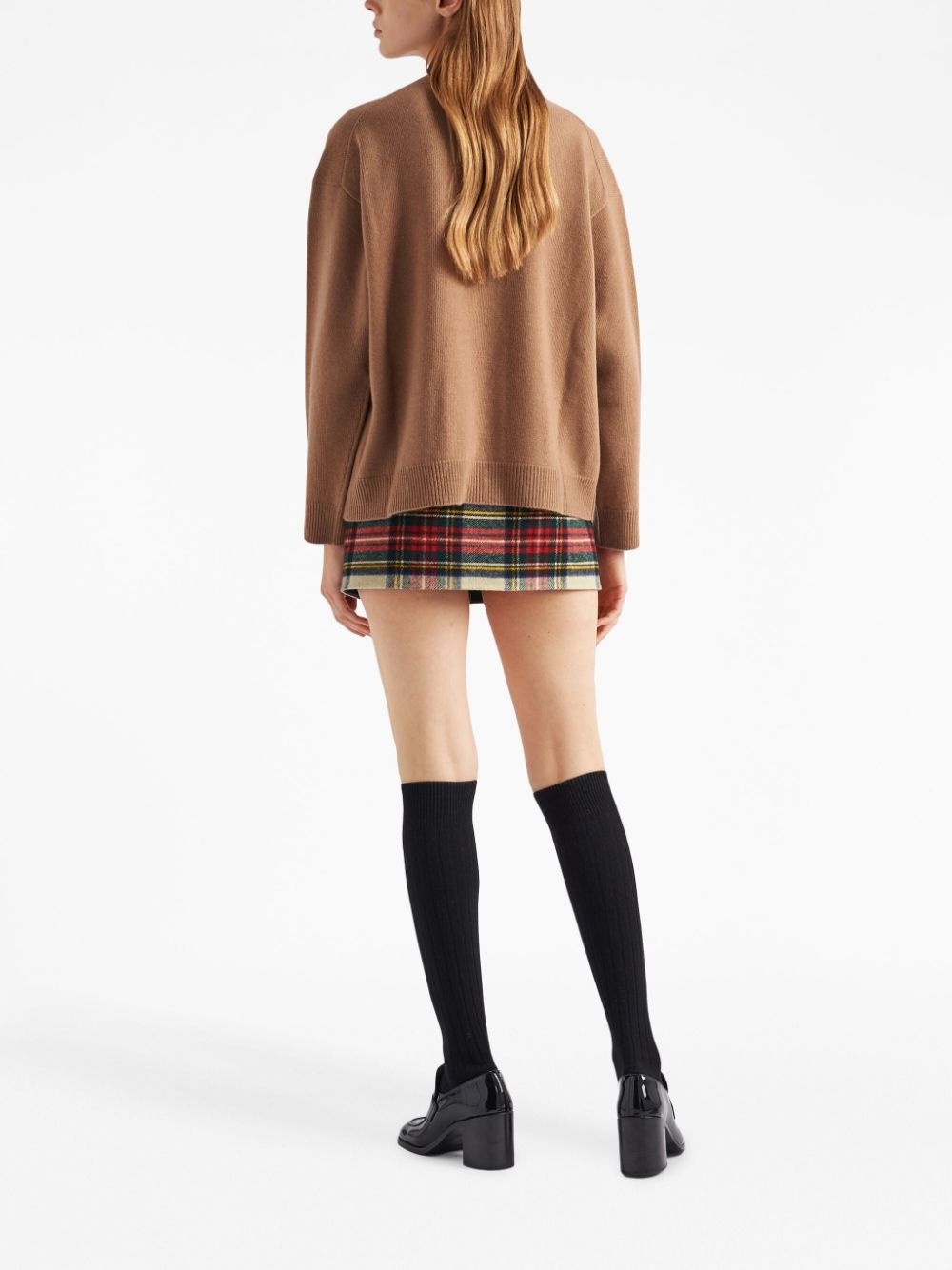 V-neck logo-patch cashmere jumper - 3