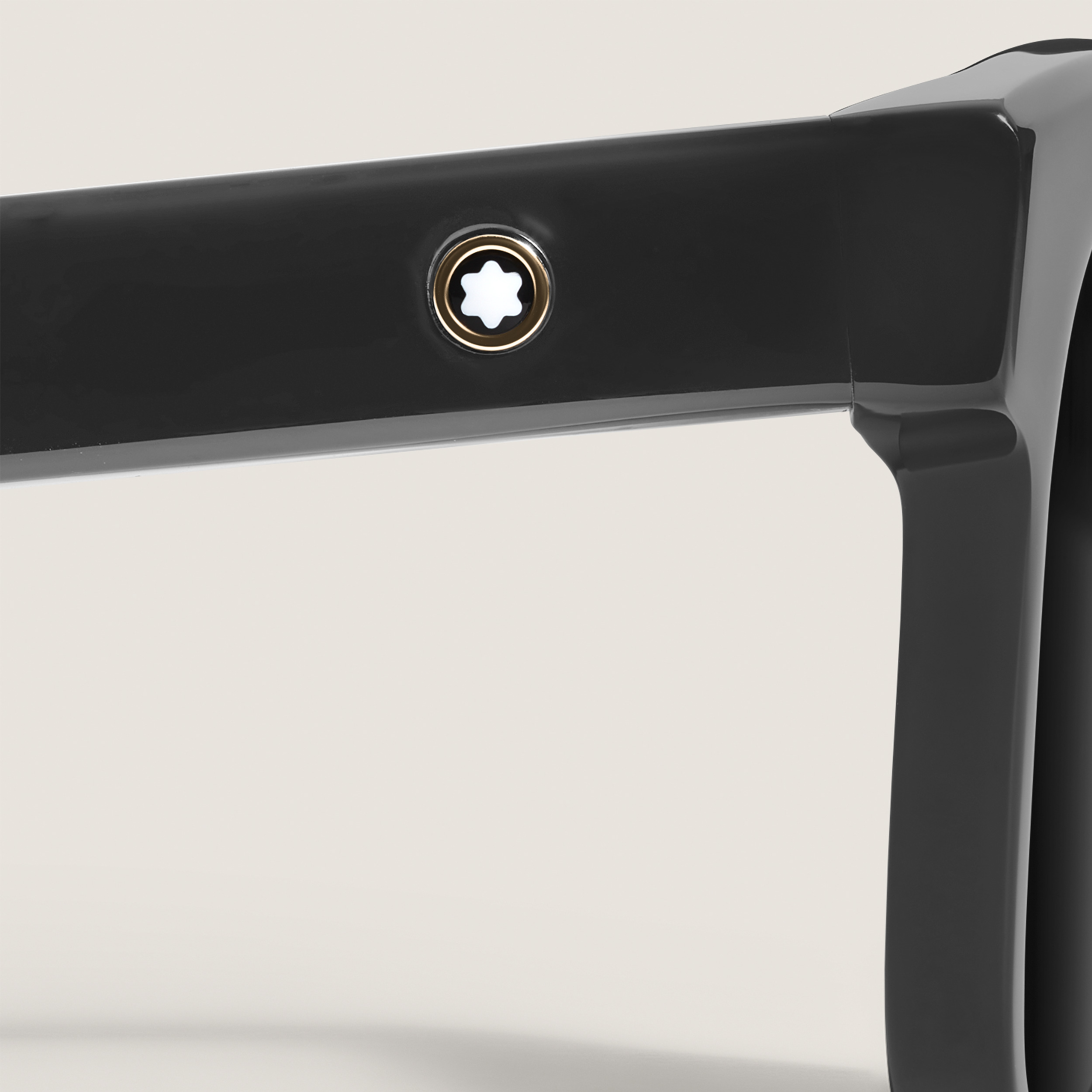 Rectangular Sunglasses with Black Coloured Acetate Frame - 3