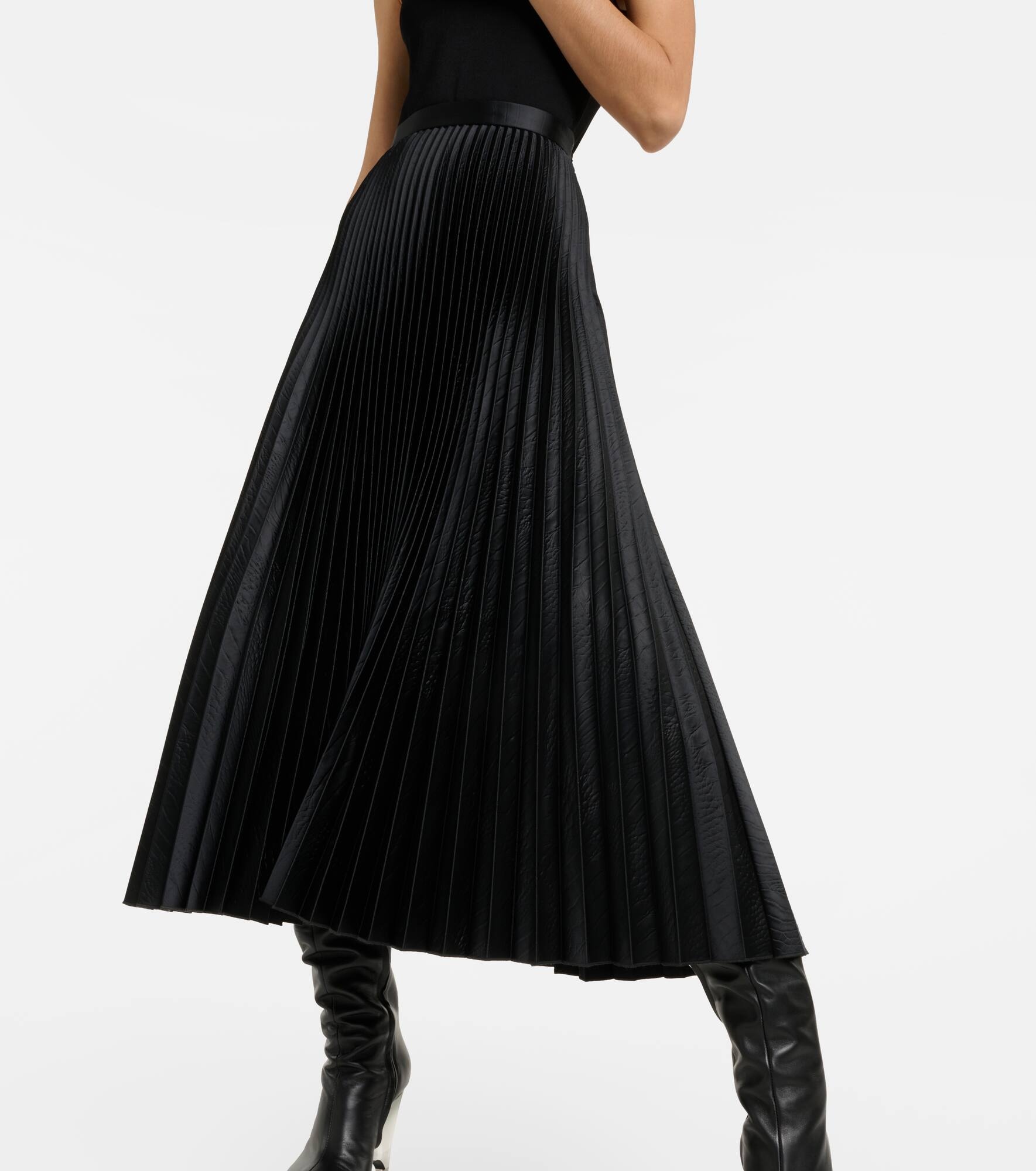 Pleated croc-effect satin midi skirt - 5
