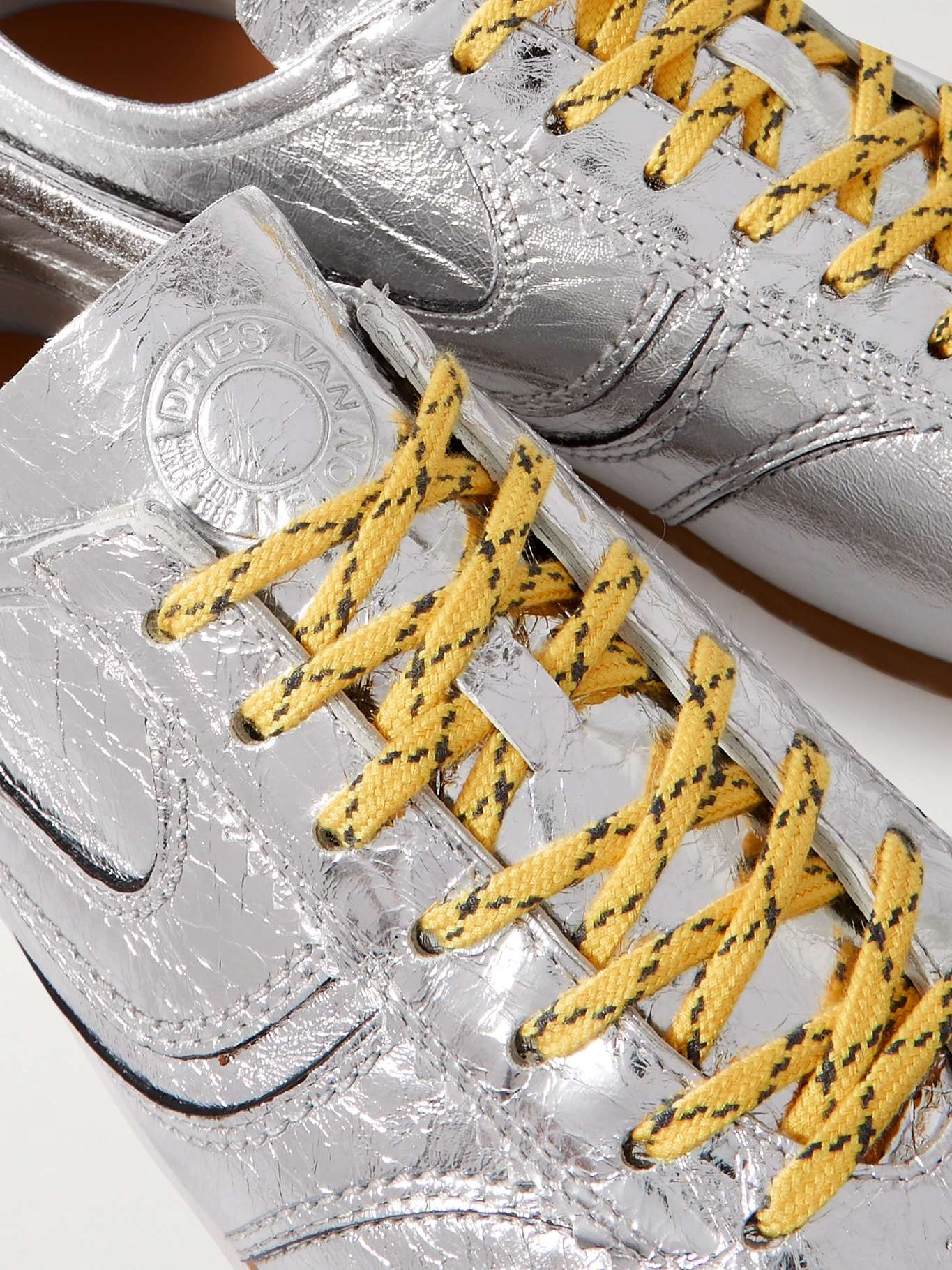 ★Dries Van Noten★ シルバー メタリック スニーカー Dries Van Noten Sneaker, Silver – Kick Pleat