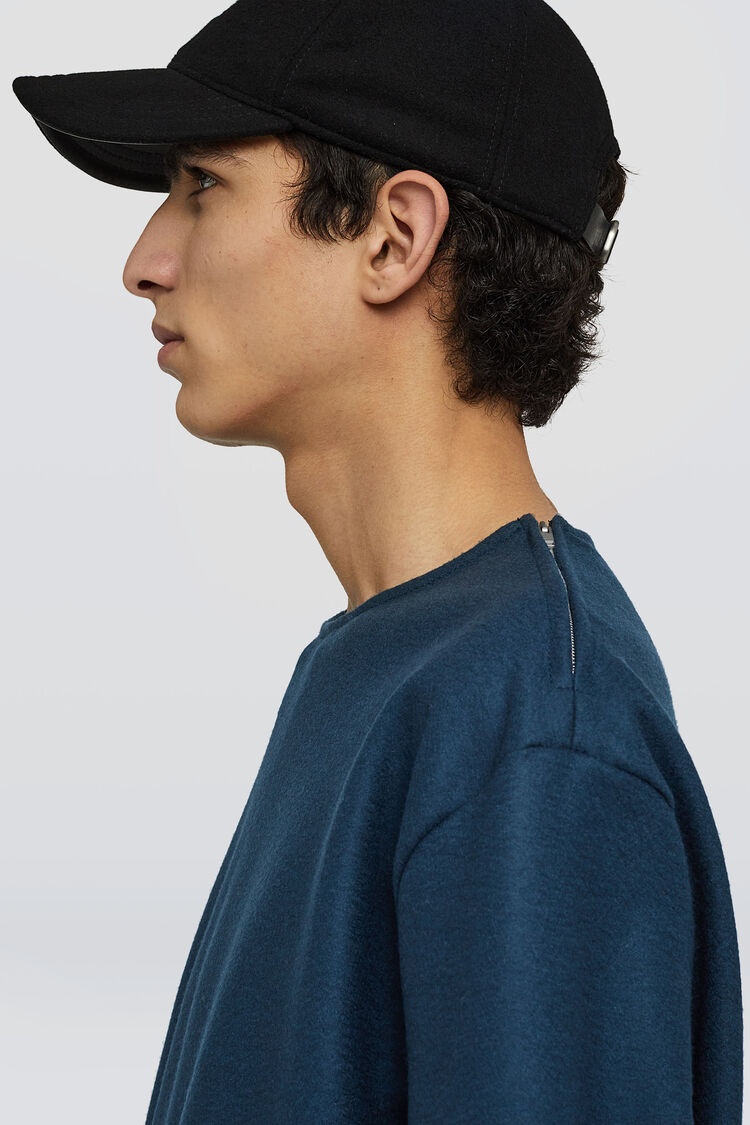 Long-sleeved Top - 6