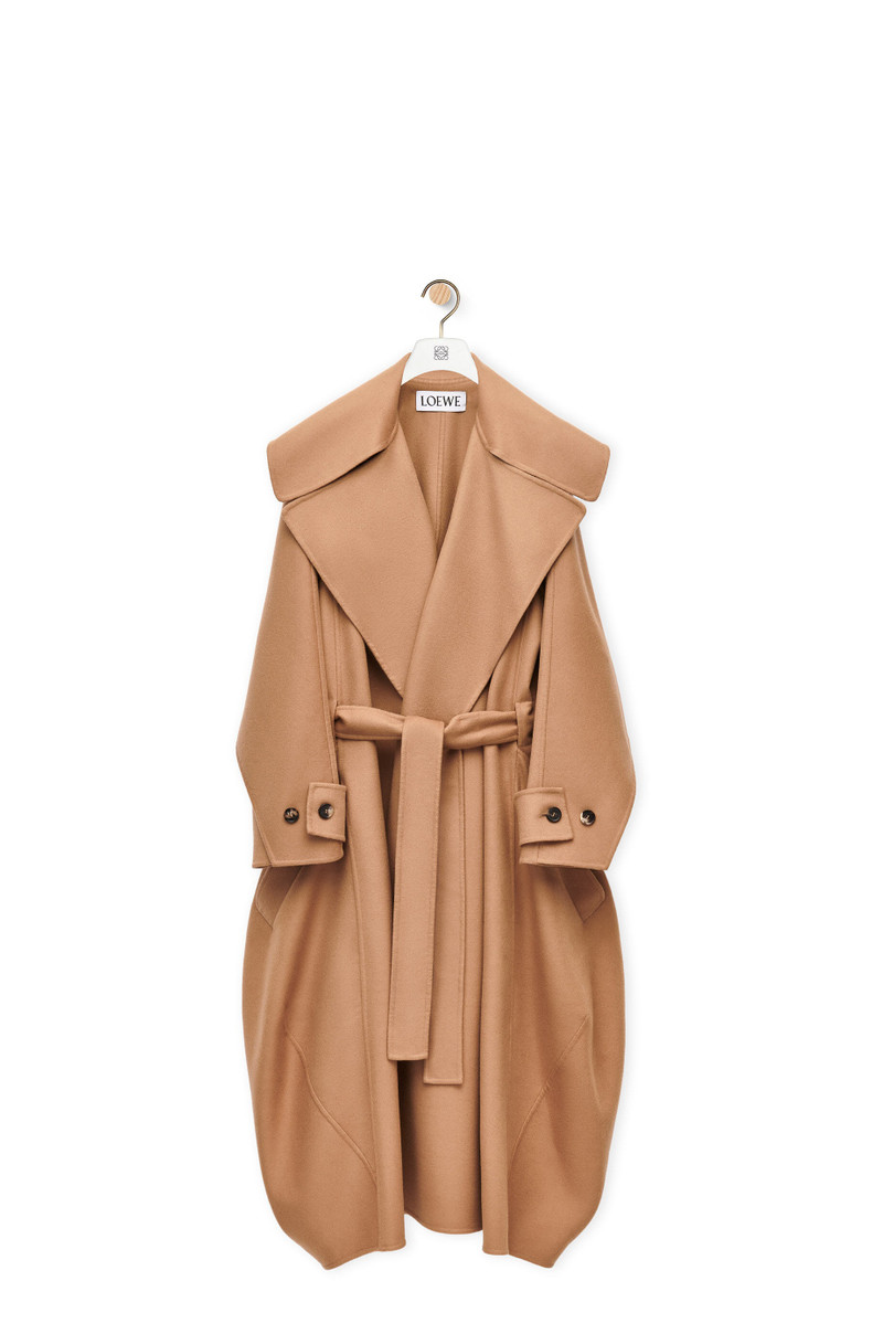 Belted coat in wool and cashmere 1