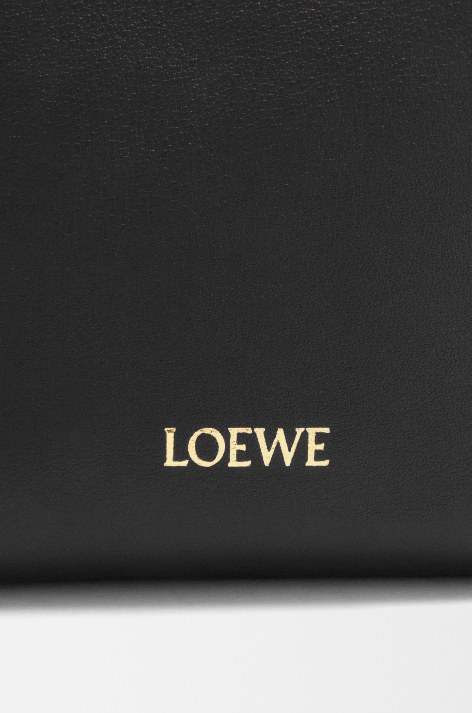 Pebble pouch in smooth calfskin - 8