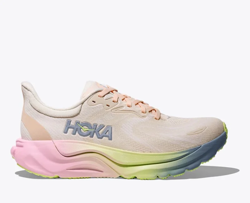 Women's Arahi 8 Shoes in Alabaster/Tangerine Glow - 1