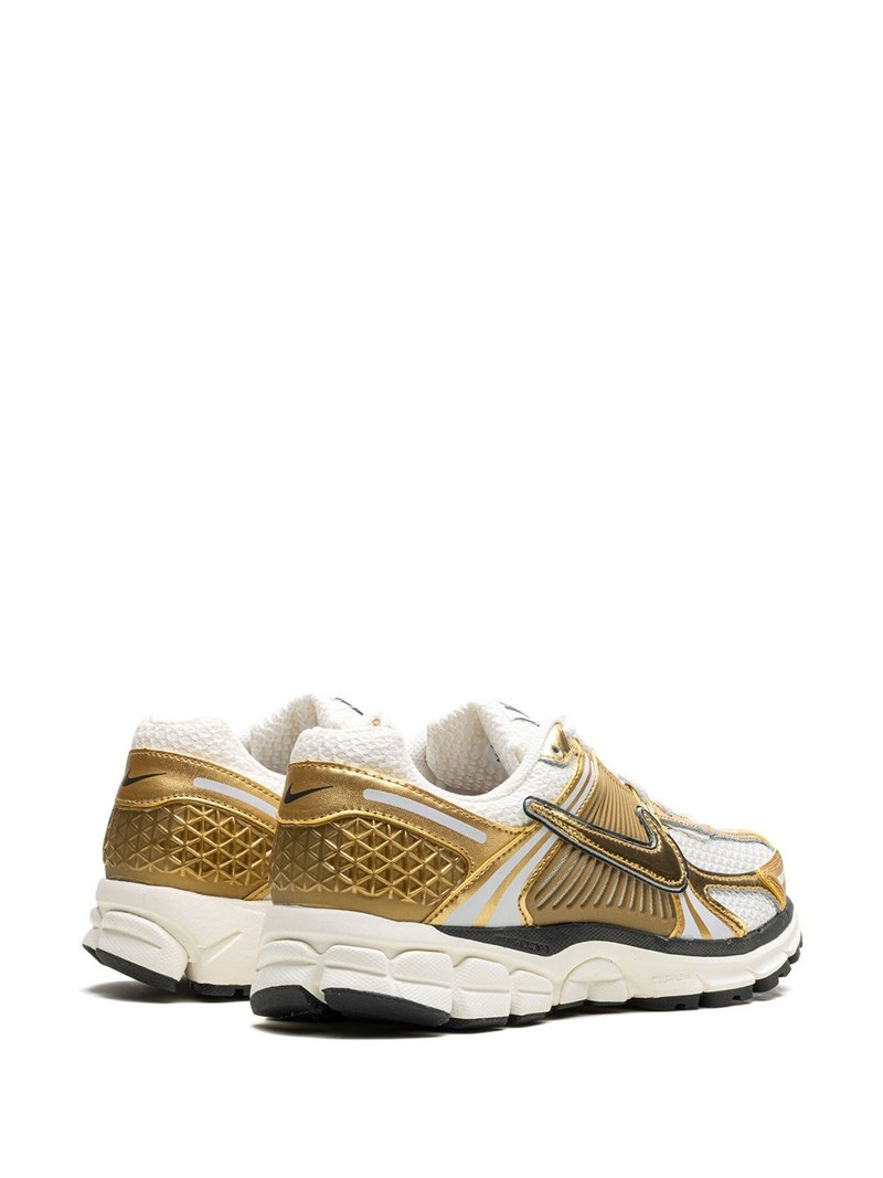 Zoom Vomero 5 "Metallic Gold" sneakers 3