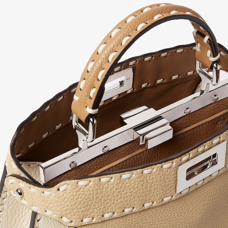 FENDI Peekaboo ISeeU Small outlook