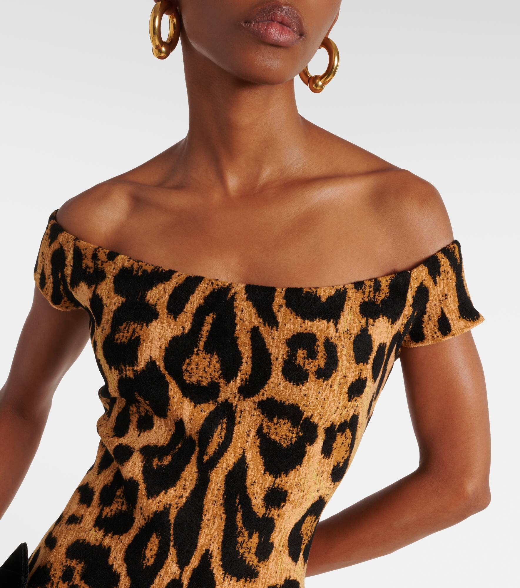 Leopard-print off-shoulder midi dress - 4