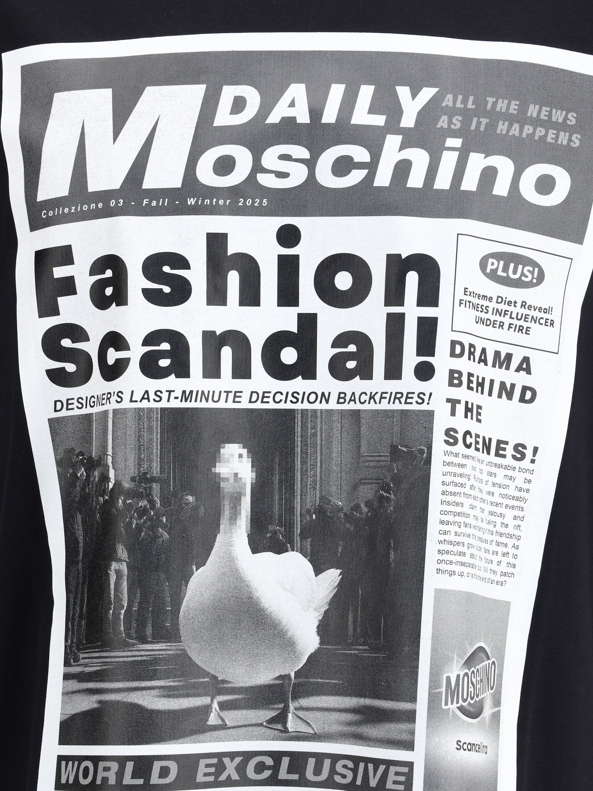 Moschino Men T-Shirt Whit Maxi Print - 3