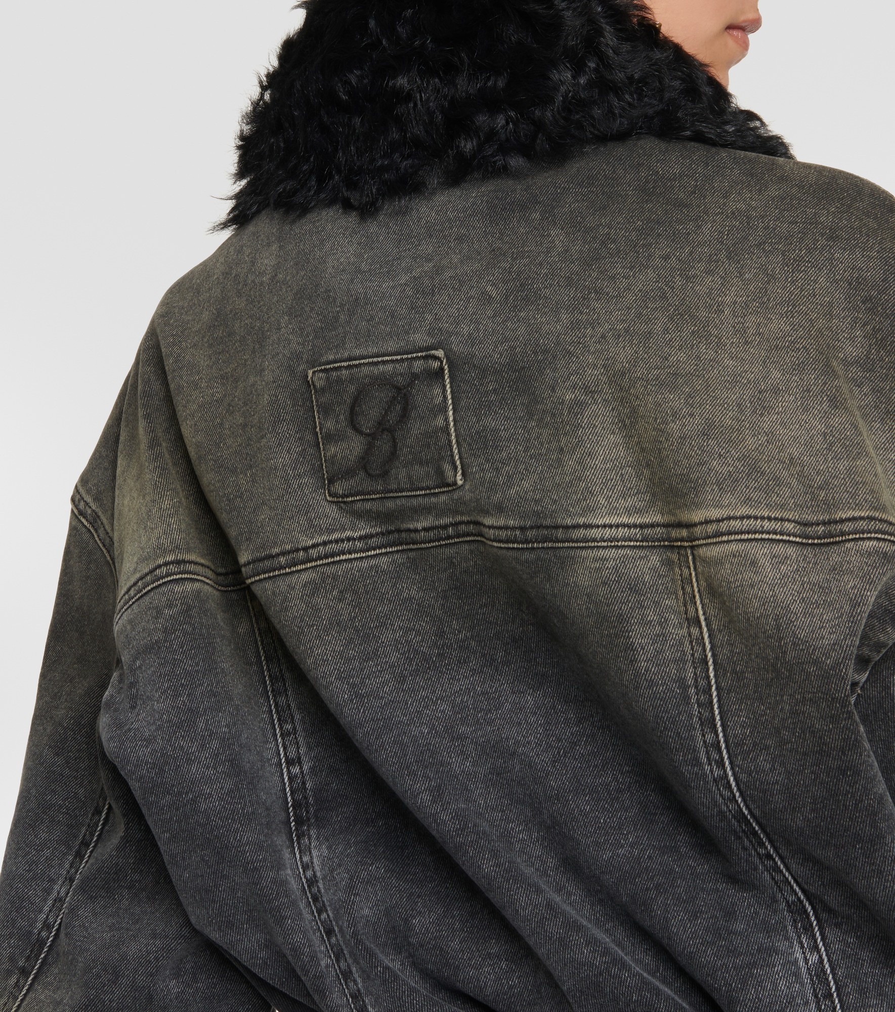 Faux fur-trimmed denim jacket - 6