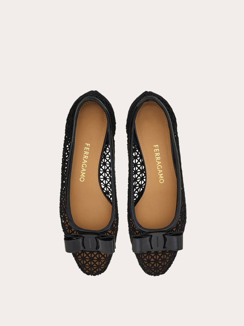 FERRAGAMO Vara bow pump outlook