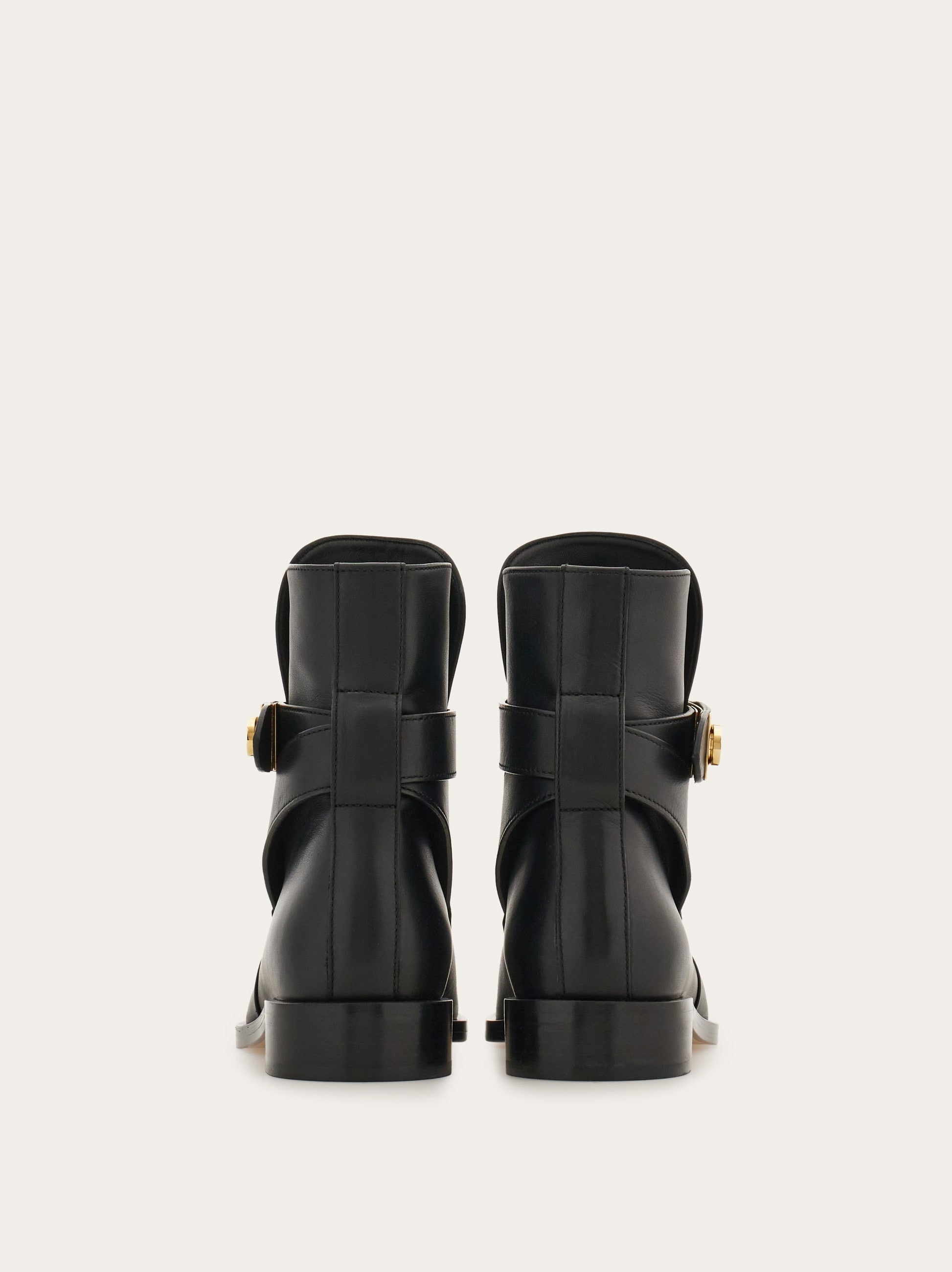 Hug buckle ankle boot - 5