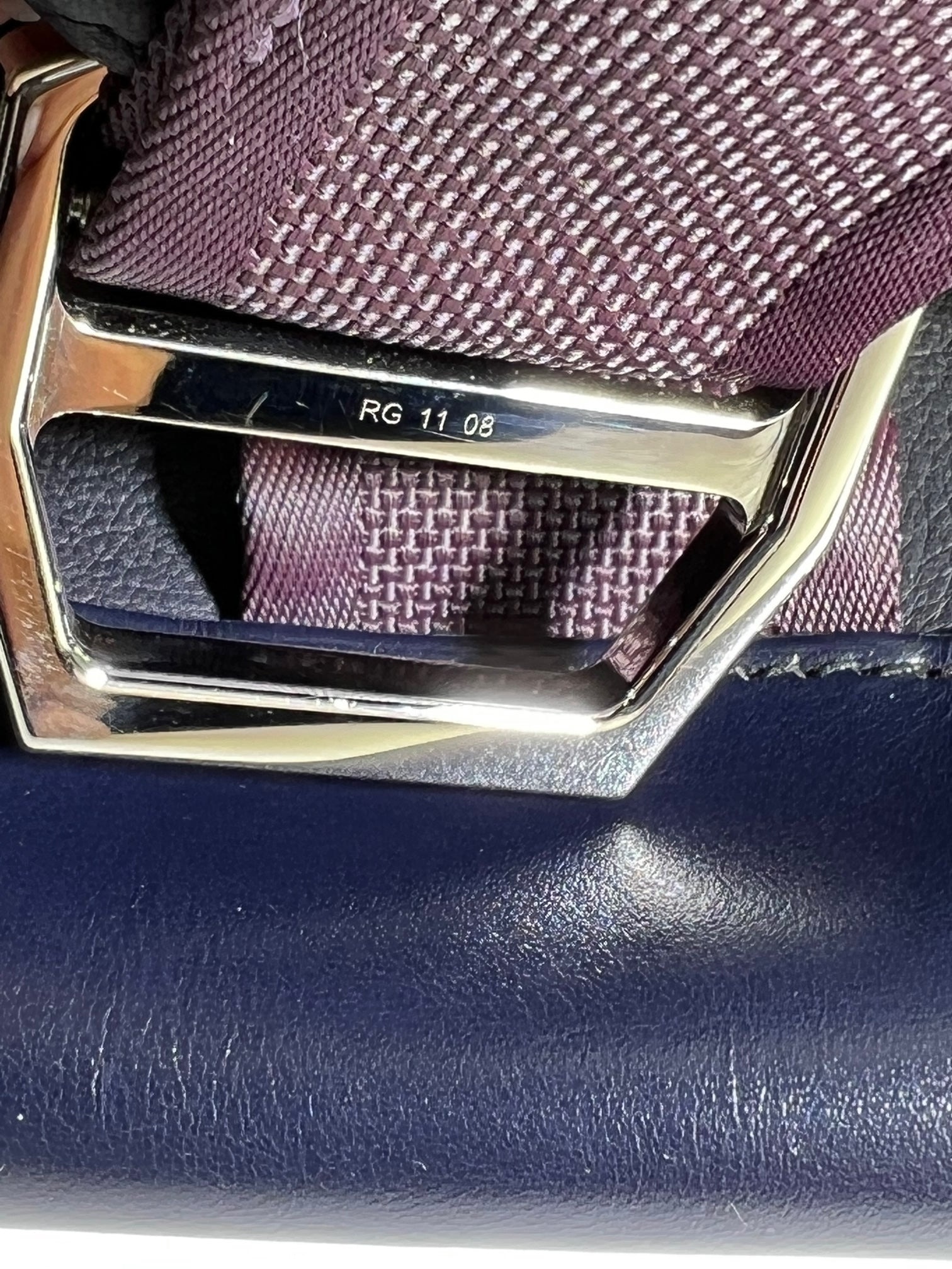 HERMÈS Messenger Cityslide Pouch Evercolor Leather Indigo Blue Clutch Preowned - 12