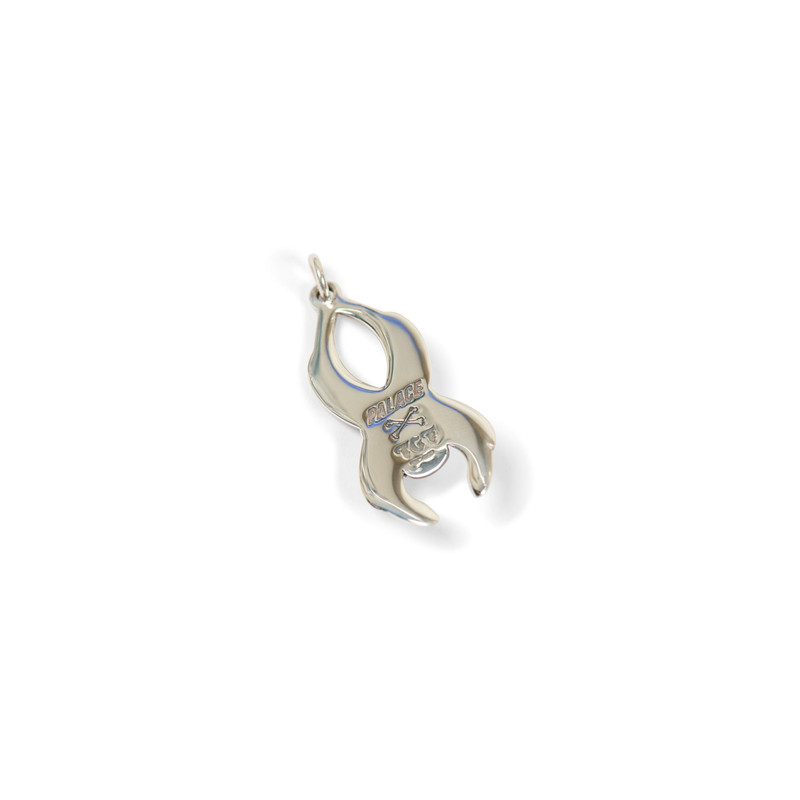 PALACE PALACE TGF SPIDER PENDANT SILVER outlook