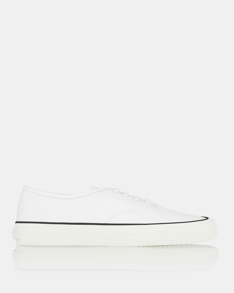 Minimalist Sneaker 1