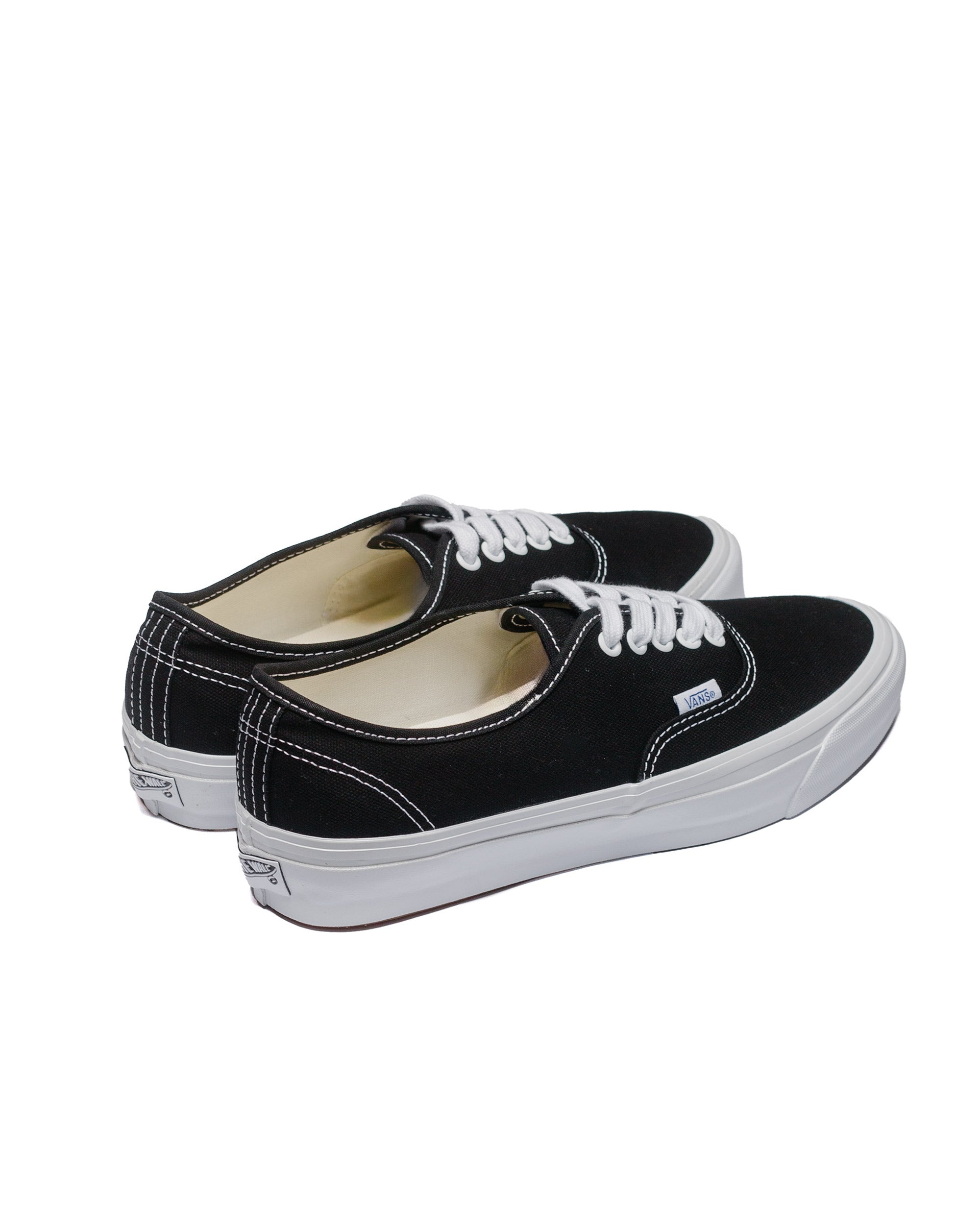 Premium Authentic Reissue 44 LX Black/White - 3