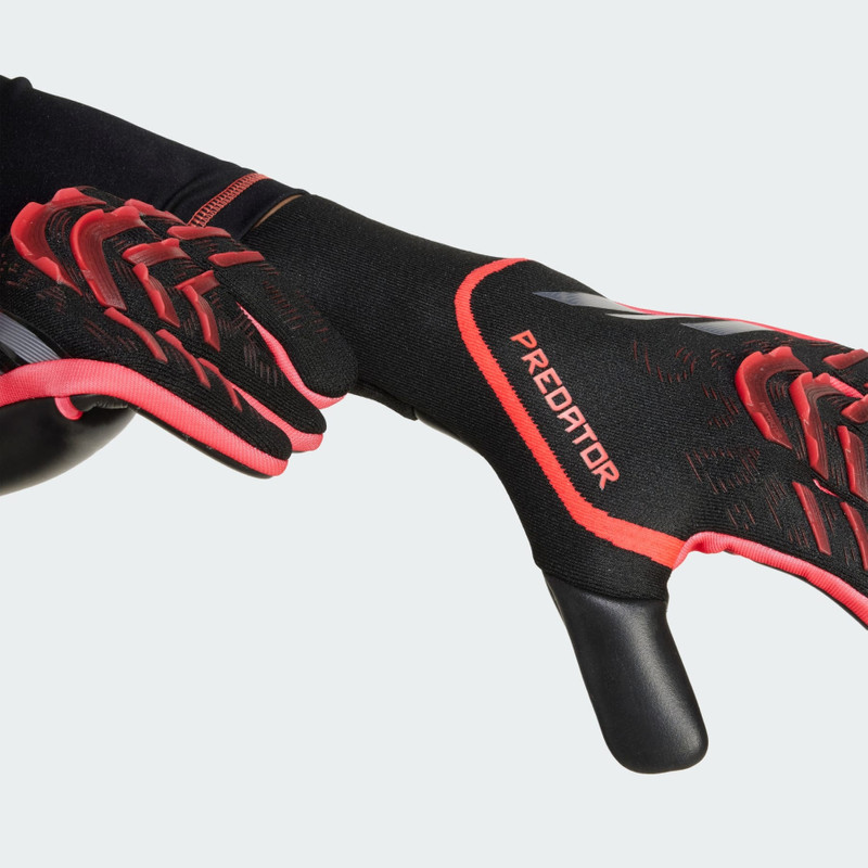 Predator Pro Goalkeeper Gloves 3