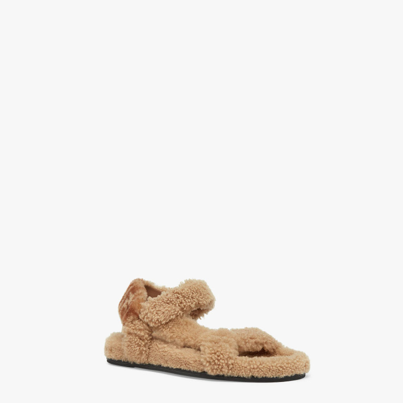 Beige sheepskin sandals 2