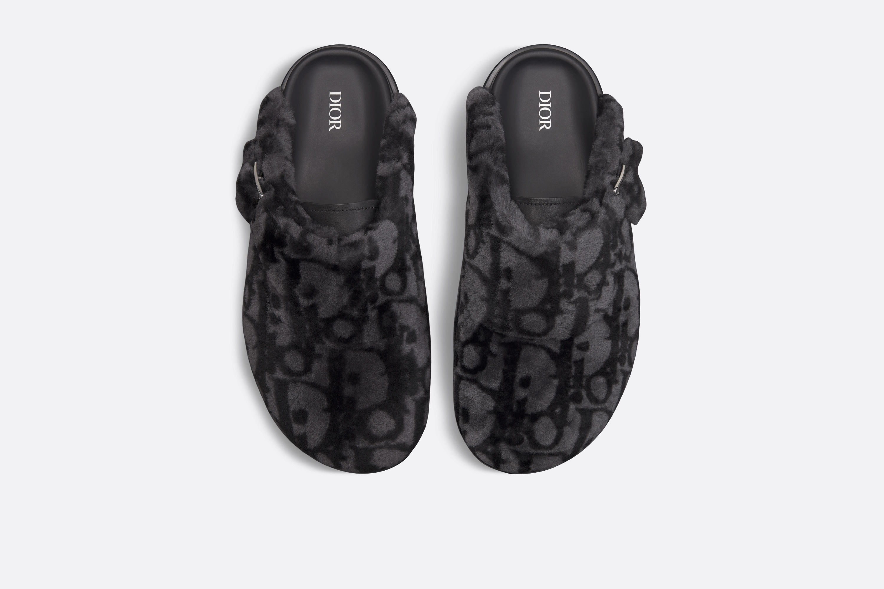 足元に気品を【DIOR】Aqua ミュール Dior Aqua Dior Mule | REVERSIBLE