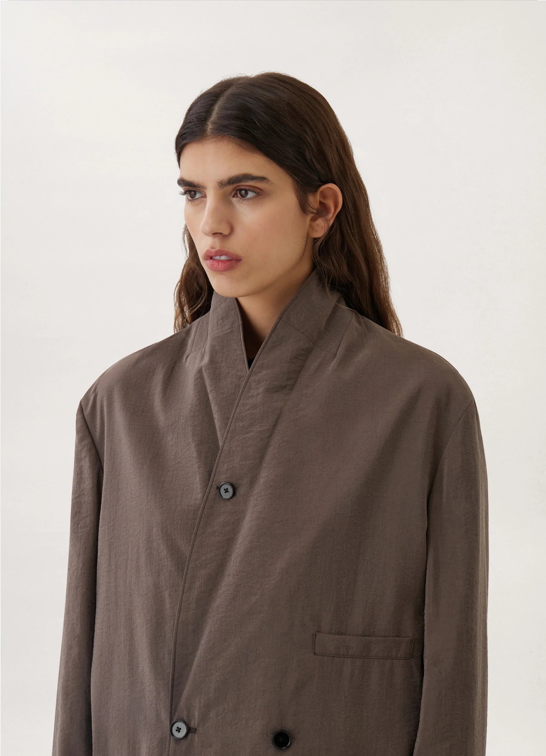 BELTED DOUBLE BREASTED JACKET
DRY SILK - 8