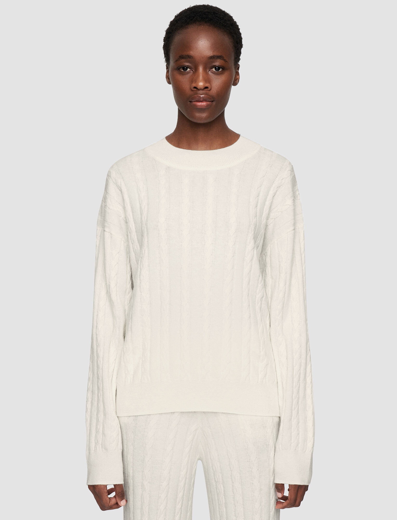 Light Cable Knit Round Neck Jumper - 3