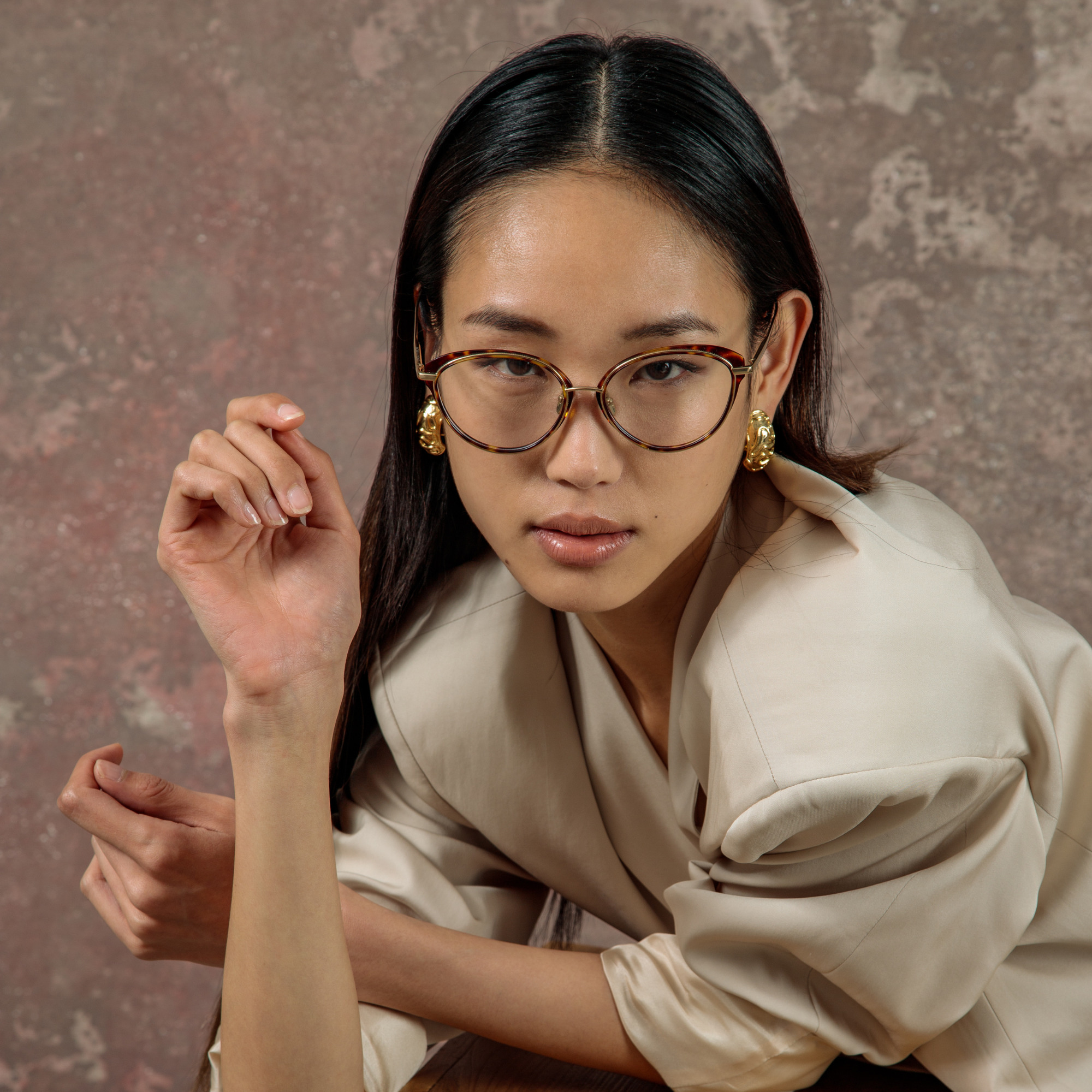 LINDA FARROW SONG CAT EYE OPTICAL FRAME IN TORTOISESHELL